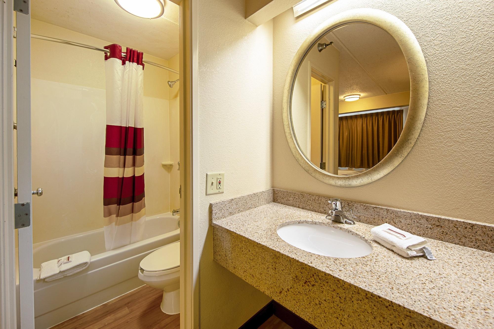 Red Roof Inn Johnson City Bagian luar foto